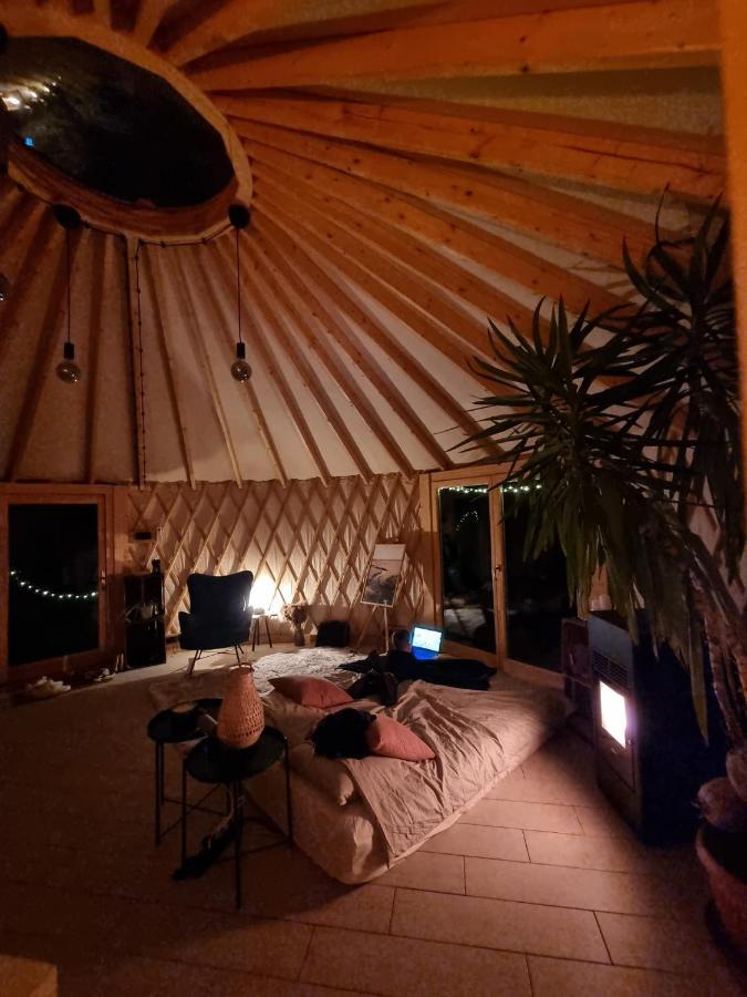 Jurty Glamping Hotel Gostynin Exterior foto