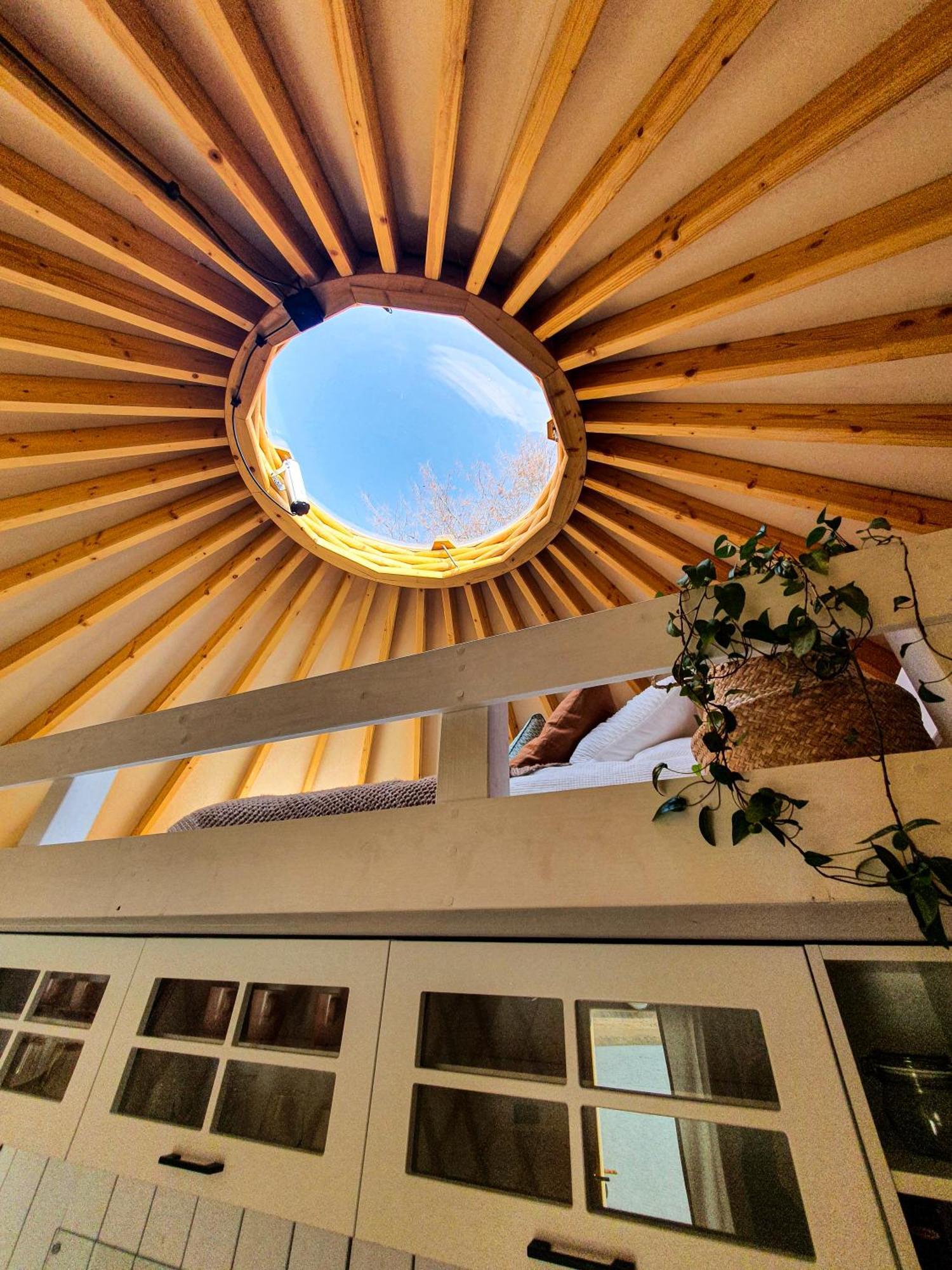 Jurty Glamping Hotel Gostynin Exterior foto