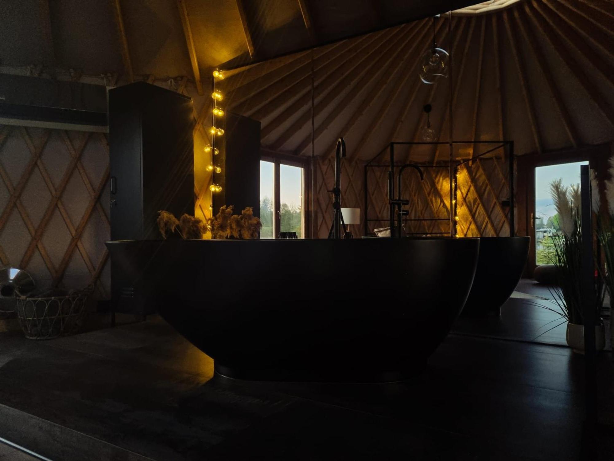 Jurty Glamping Hotel Gostynin Exterior foto