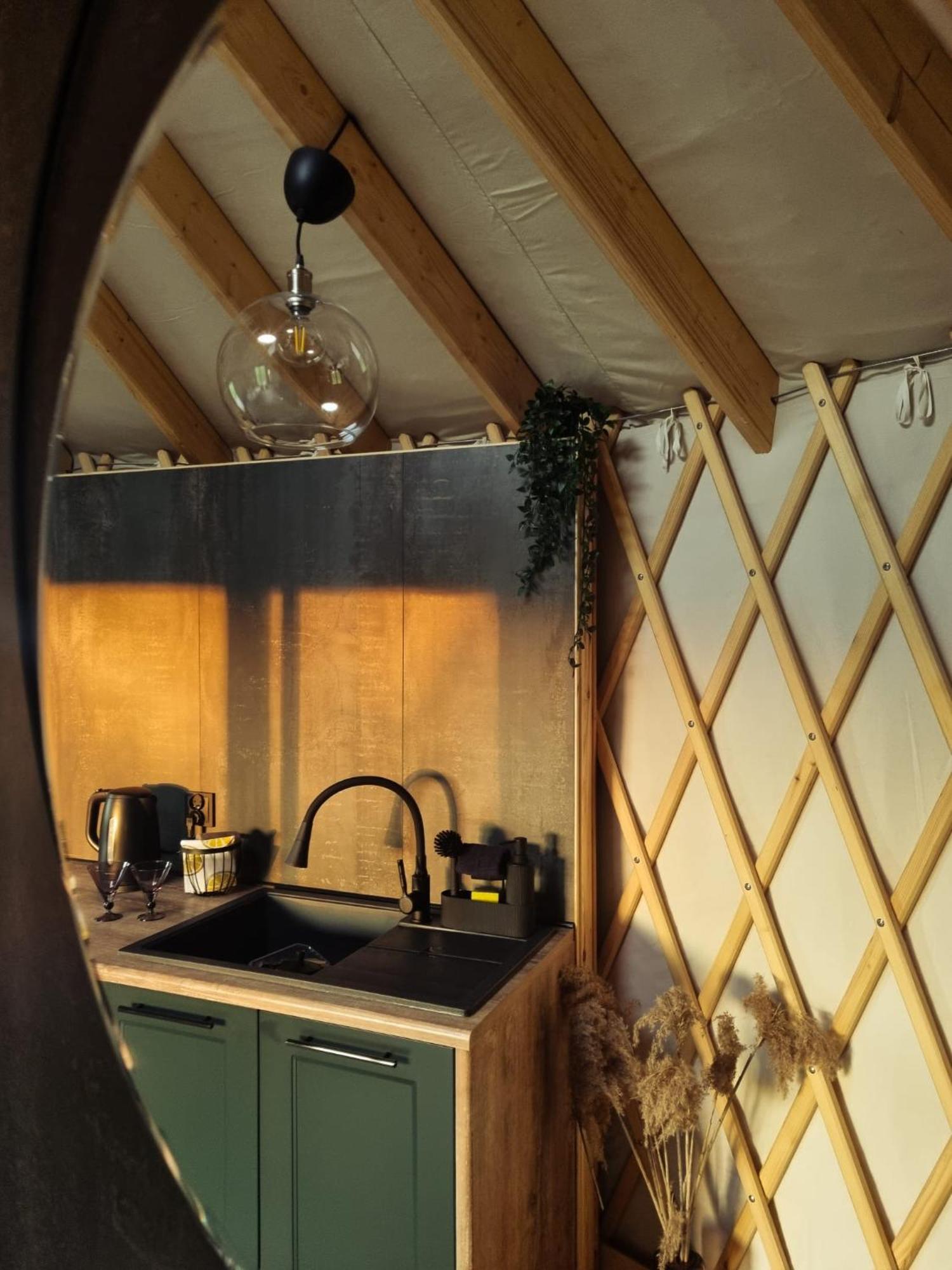 Jurty Glamping Hotel Gostynin Exterior foto