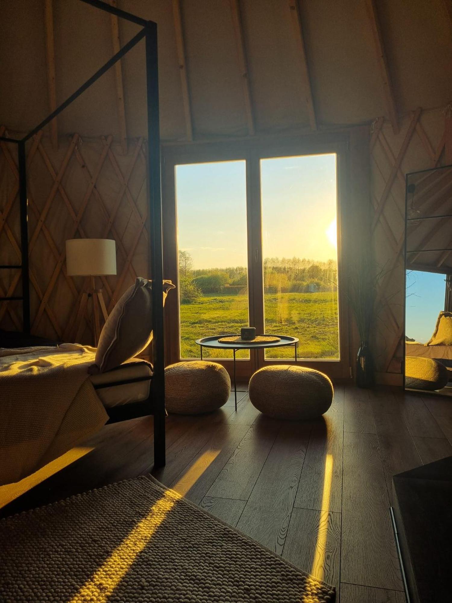 Jurty Glamping Hotel Gostynin Exterior foto